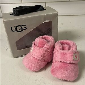 UGG Bixbee Bootie Fuzzy Pink Bloom Baby Slippers Size 0/1